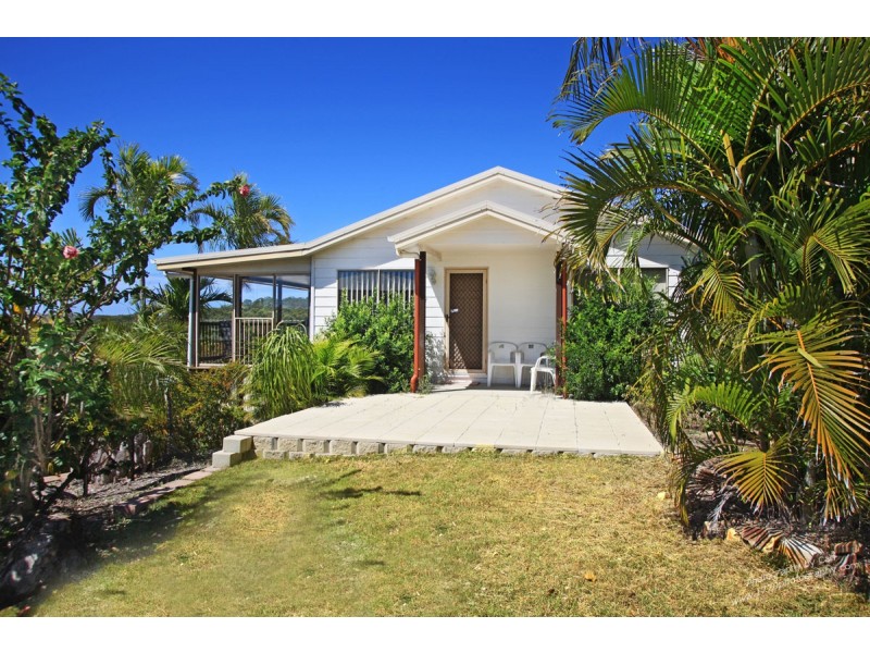 5 SEASPRAY DR, Agnes Water QLD 4677