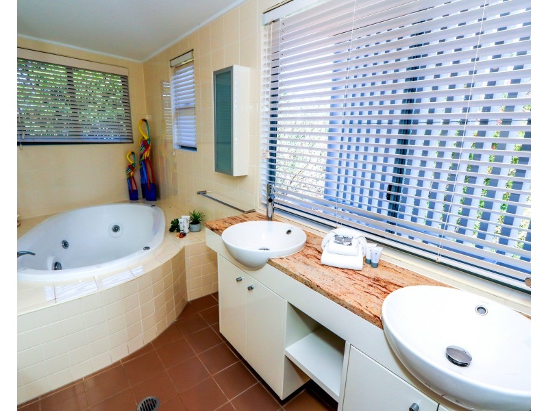 409 Beaches Village Circuit, Agnes Water QLD 4677