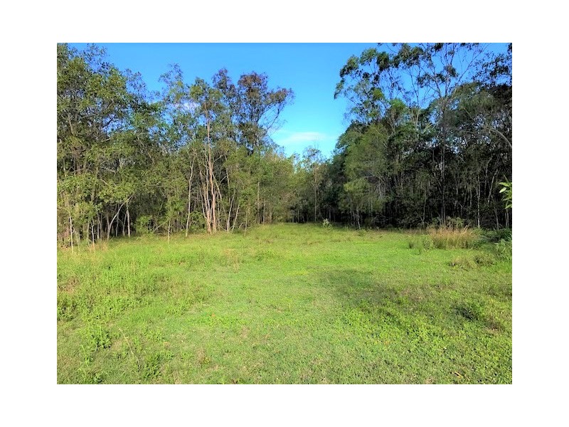 1 Dillon Road, Captain Creek QLD 4677