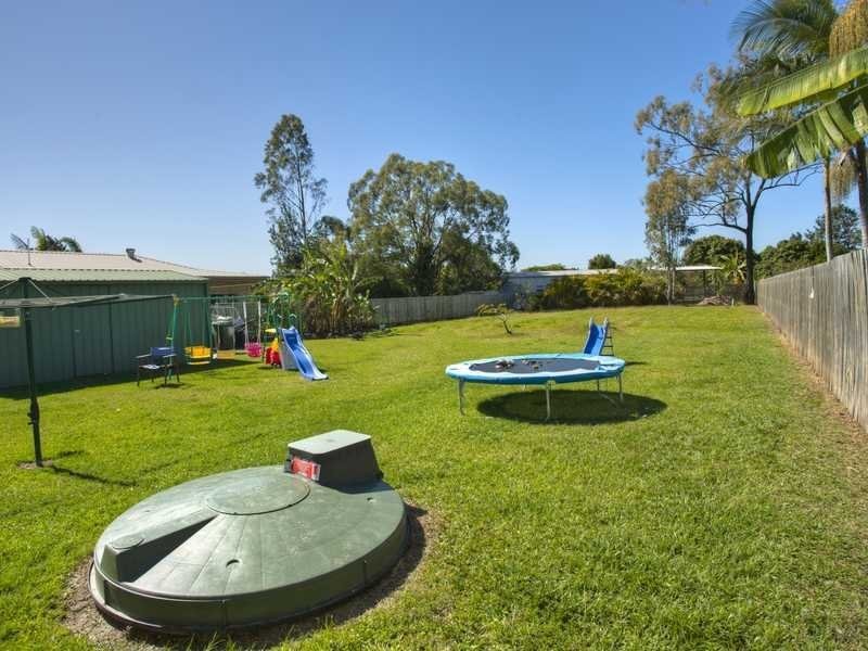 8 Kent Street, Bororen QLD 4678