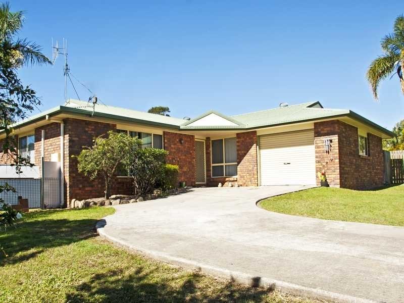 8 Kent Street, Bororen QLD 4678