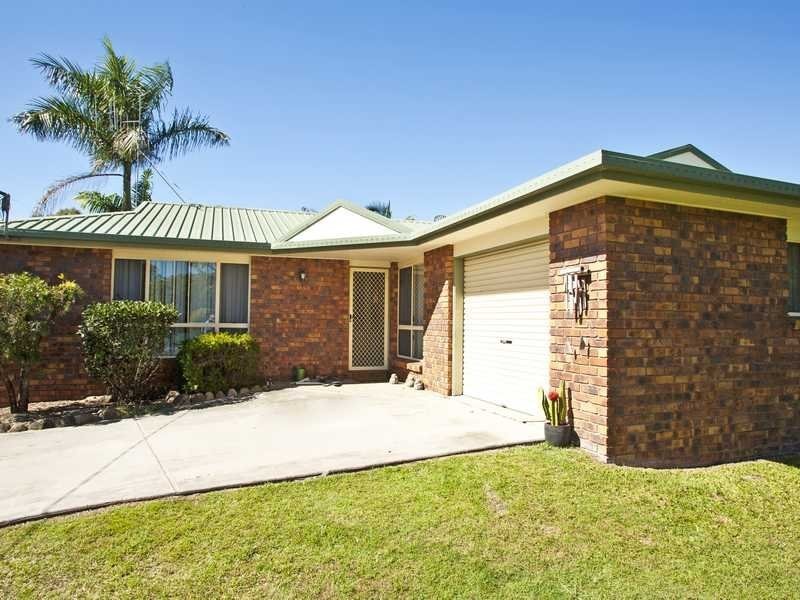 8 Kent Street, Bororen QLD 4678