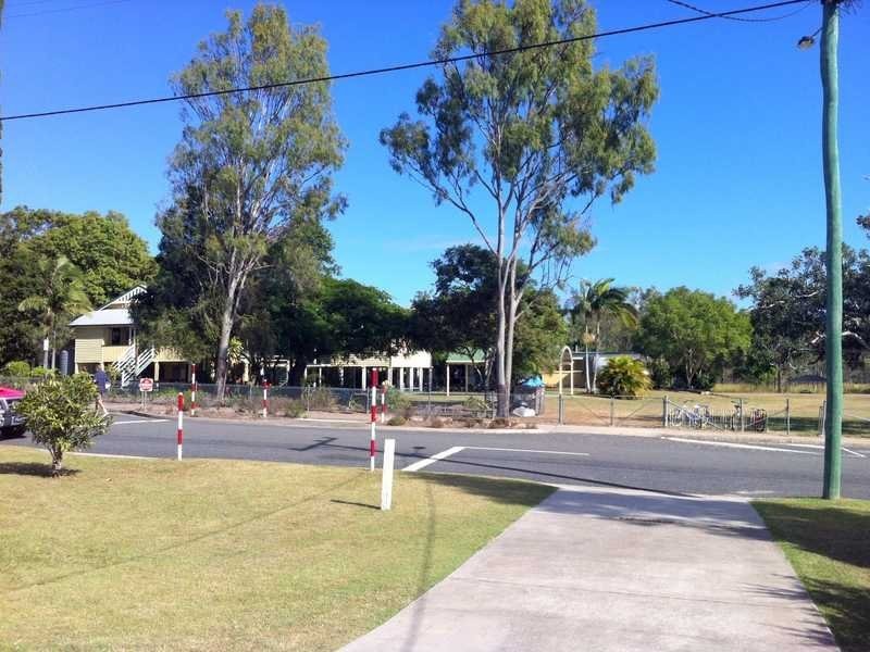 8 Kent Street, Bororen QLD 4678