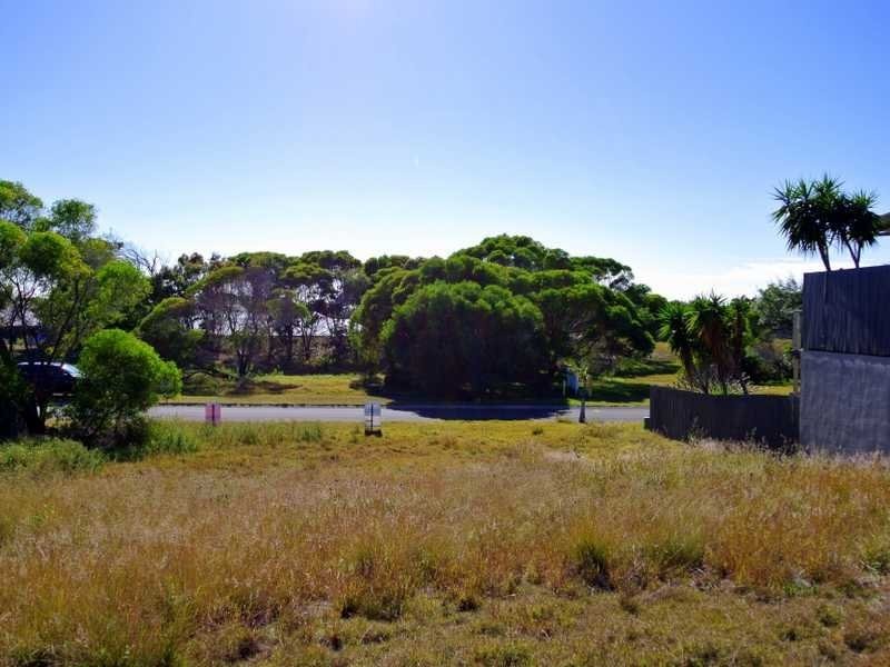 6 Atlantis Boulevard, Agnes Water QLD 4677