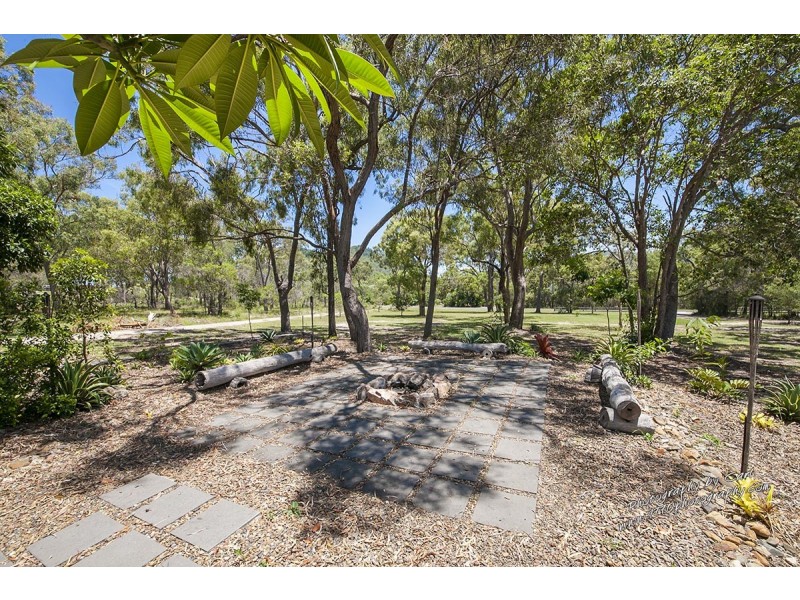 32 McGhee Cres, Agnes Water QLD 4677