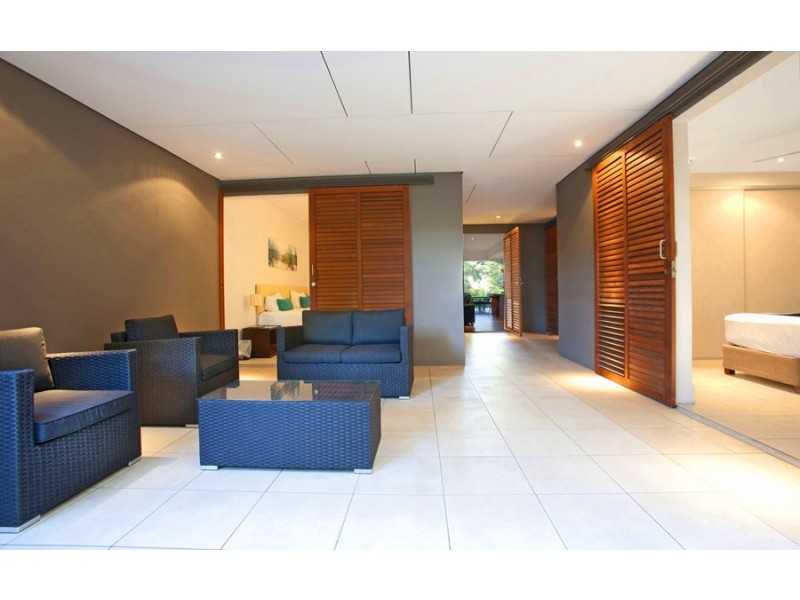 11/4 Ocean Beach Drive, Agnes Water QLD 4677