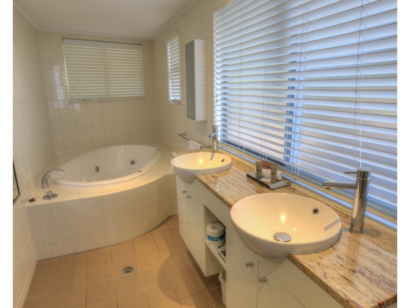 Unit 404 Beaches Village Crct, Agnes Water QLD 4677