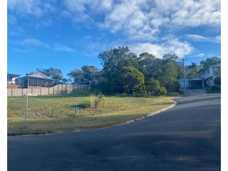 4 Zamia Court, Agnes Water QLD 4677