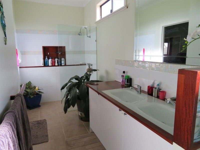 94 Freshwater Court, Deepwater QLD 4674