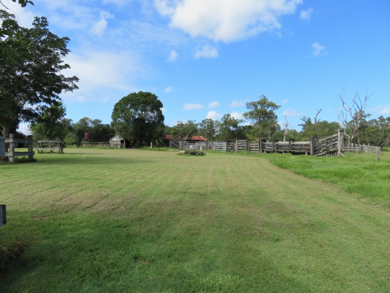 418 Bindaree Road,, Mount Tom QLD 4677