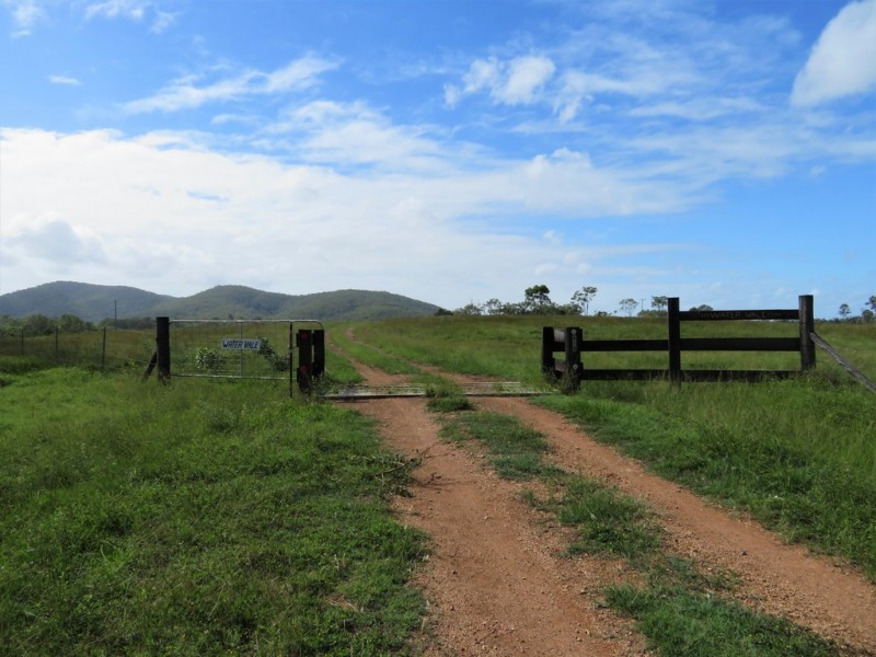 418 Bindaree Road,, Mount Tom QLD 4677