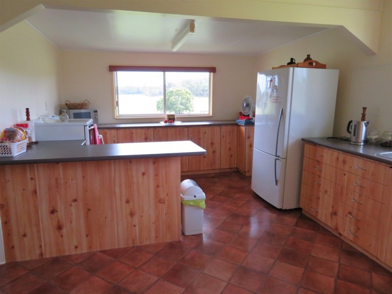 418 Bindaree Road,, Mount Tom QLD 4677