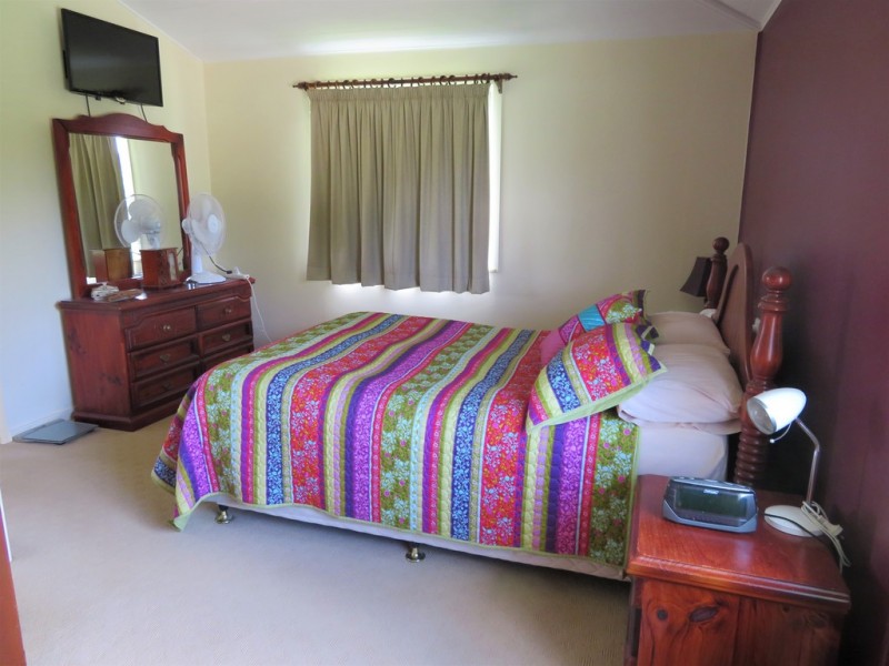 418 Bindaree Road,, Mount Tom QLD 4677