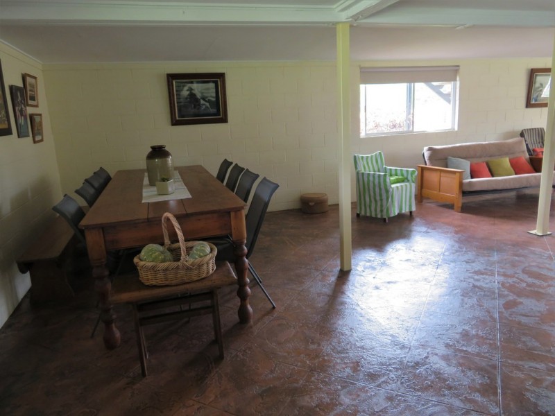 418 Bindaree Road,, Mount Tom QLD 4677