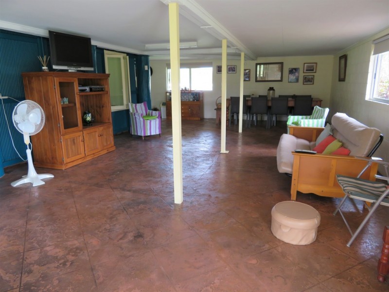 418 Bindaree Road,, Mount Tom QLD 4677