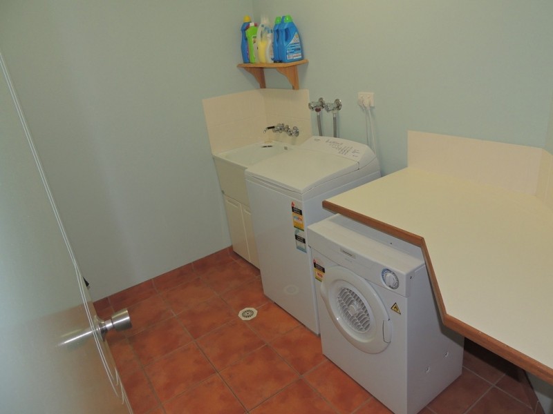 1/2 Tate Street, Agnes Water QLD 4677