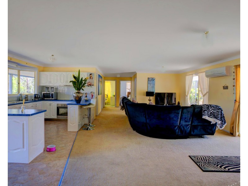 990 Round Hill Road, Captain Creek QLD 4677