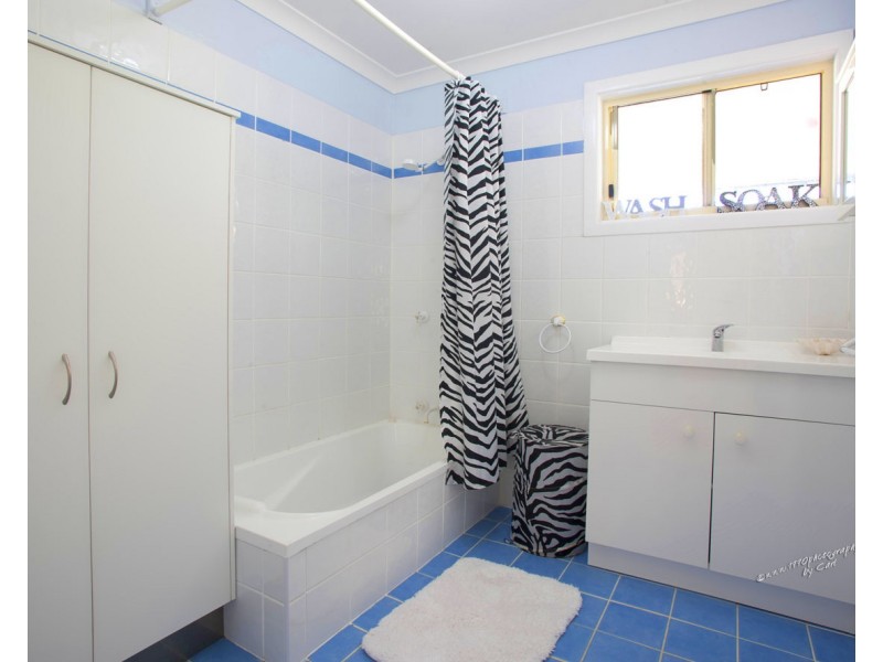 990 Round Hill Road, Captain Creek QLD 4677