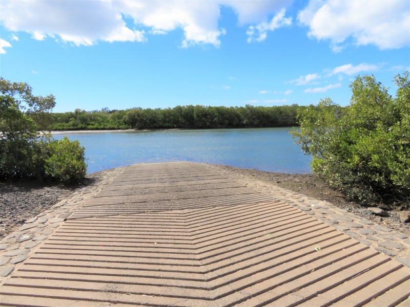 11 Island View Drive, Winfield QLD 4670