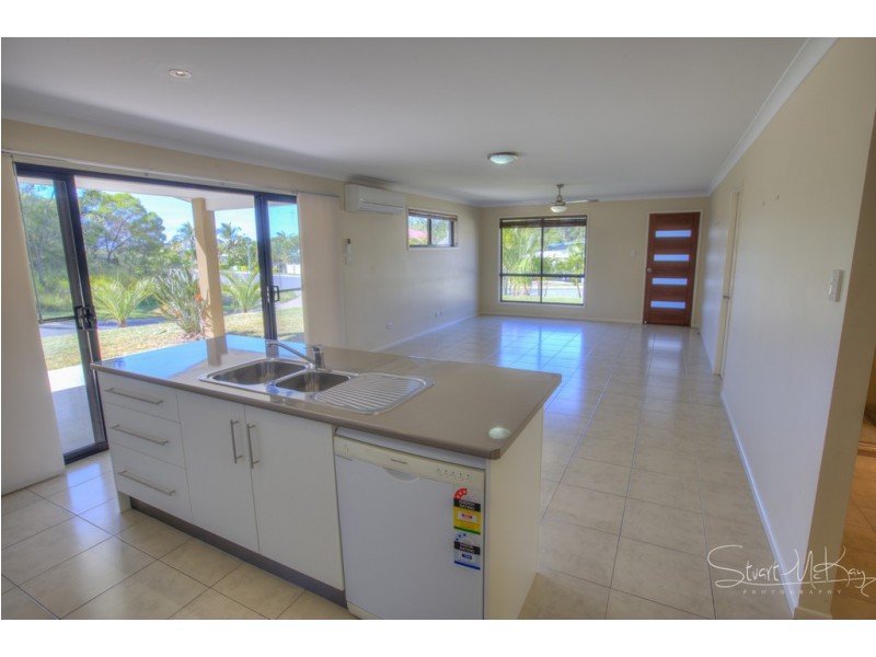 1 Bayview Close, Agnes Water QLD 4677
