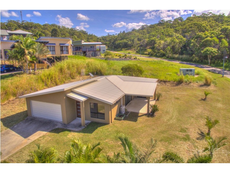 1 Bayview Close, Agnes Water QLD 4677
