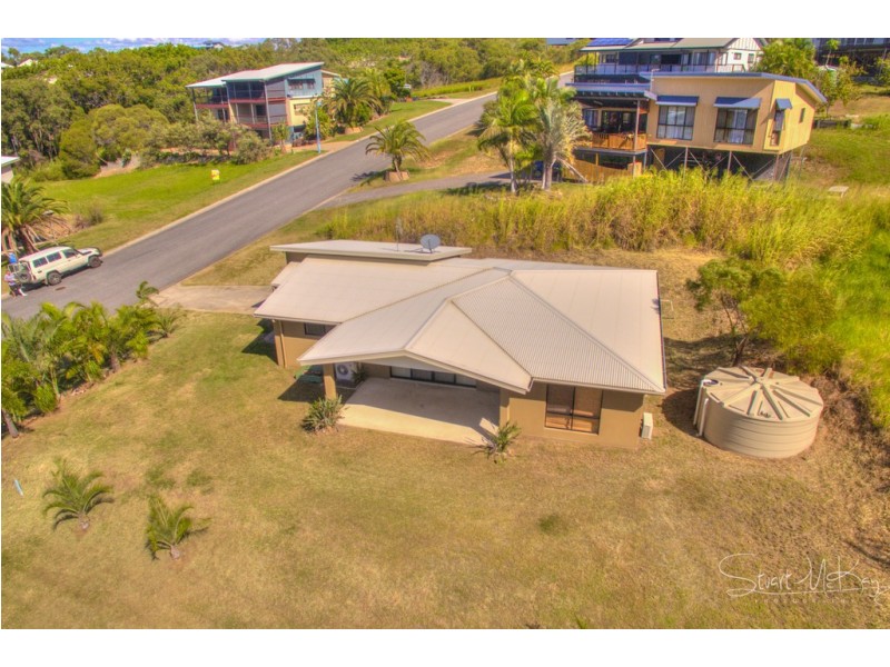 1 Bayview Close, Agnes Water QLD 4677