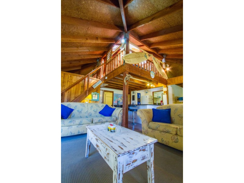 16 Grahame Colyer, Agnes Water QLD 4677