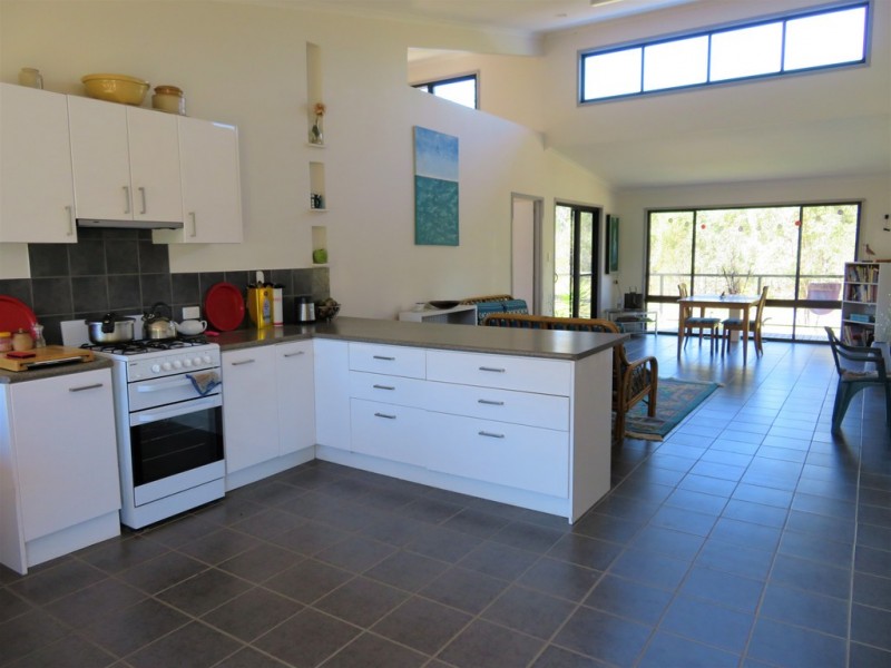 1079 Hills Road, Mount Maria QLD 4674