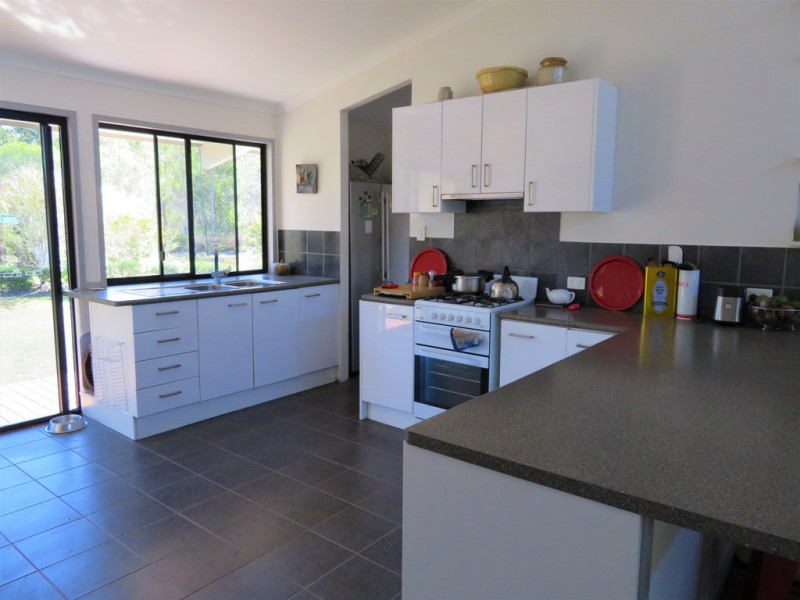 1079 Hills Road, Mount Maria QLD 4674
