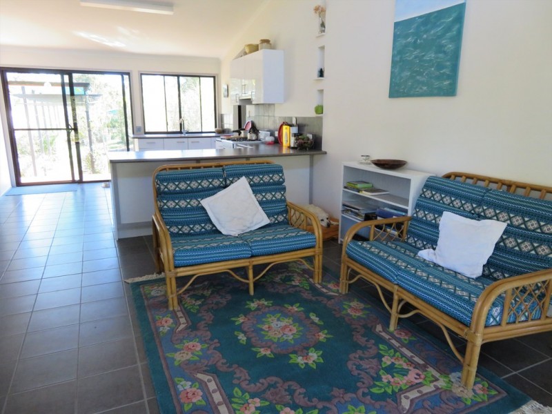 1079 Hills Road, Mount Maria QLD 4674