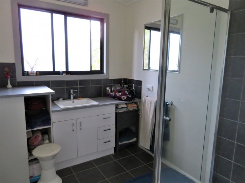 1079 Hills Road, Mount Maria QLD 4674