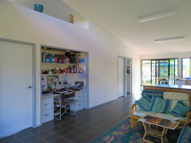 1079 Hills Road, Mount Maria QLD 4674