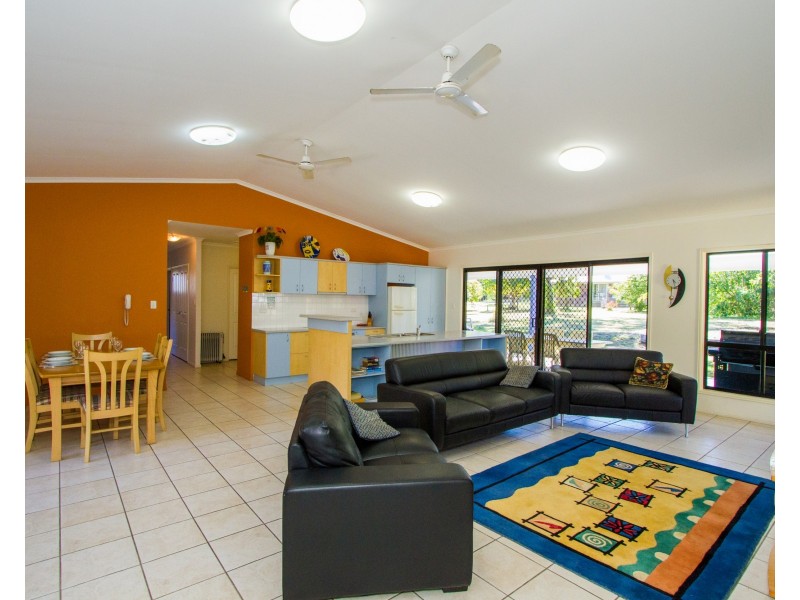 2 Lady Musgrave Court, Agnes Water QLD 4677