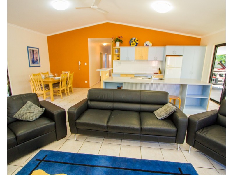 2 Lady Musgrave Court, Agnes Water QLD 4677