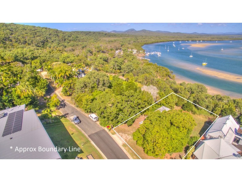 4 Barton Street, Seventeen Seventy QLD 4677