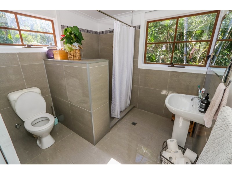 207 Bicentennial Drive, Agnes Water QLD 4677
