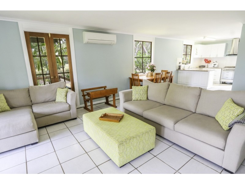 207 Bicentennial Drive, Agnes Water QLD 4677