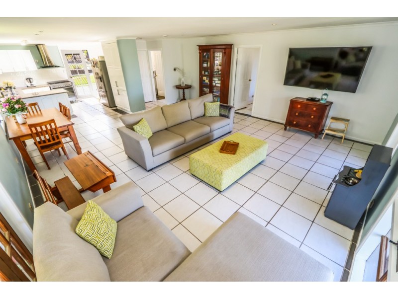 207 Bicentennial Drive, Agnes Water QLD 4677