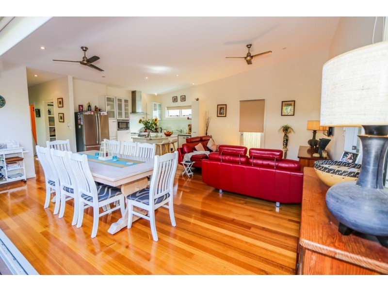 18 Dolphin Court, Agnes Water QLD 4677