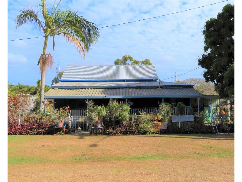 11 McPherson, Rosedale QLD 4674