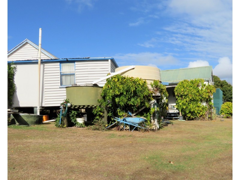 11 McPherson, Rosedale QLD 4674