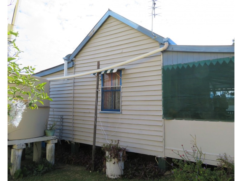 11 McPherson, Rosedale QLD 4674