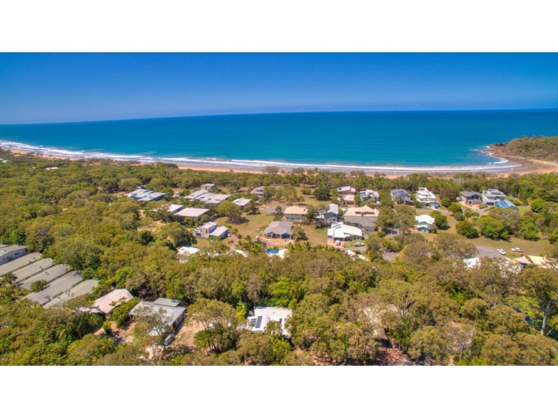 9 Beach Houses Estate Road, Agnes Water QLD 4677