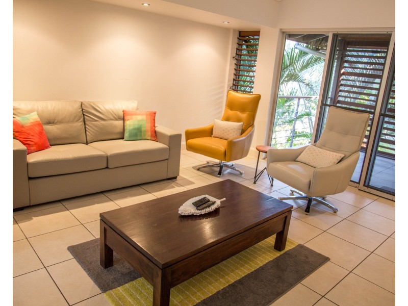 24/4 Ocean Beach Drive, Agnes Water QLD 4677