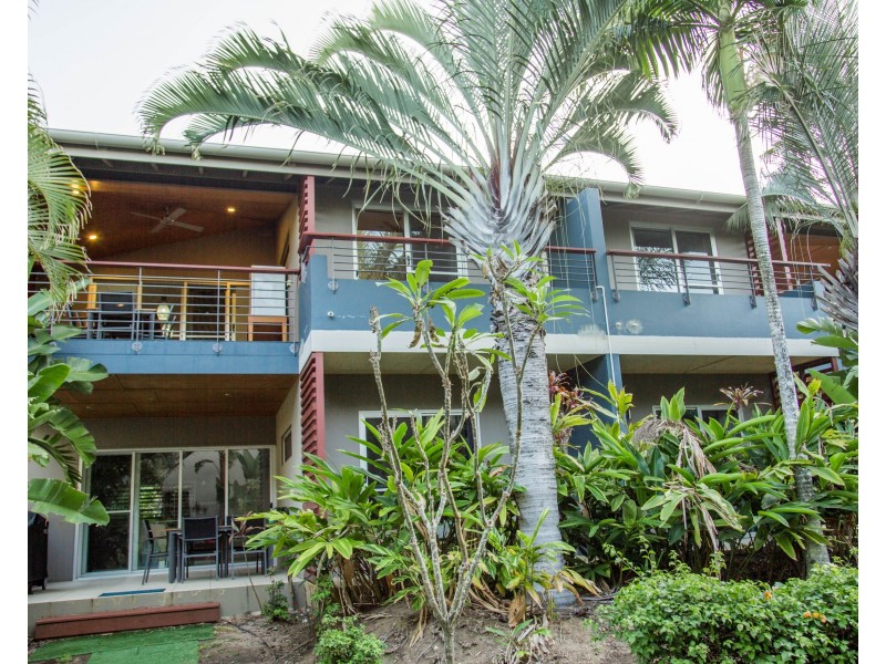 24/4 Ocean Beach Drive, Agnes Water QLD 4677
