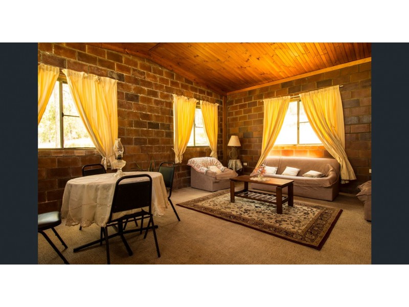 240 Ballantyne Road, Captain Creek QLD 4677
