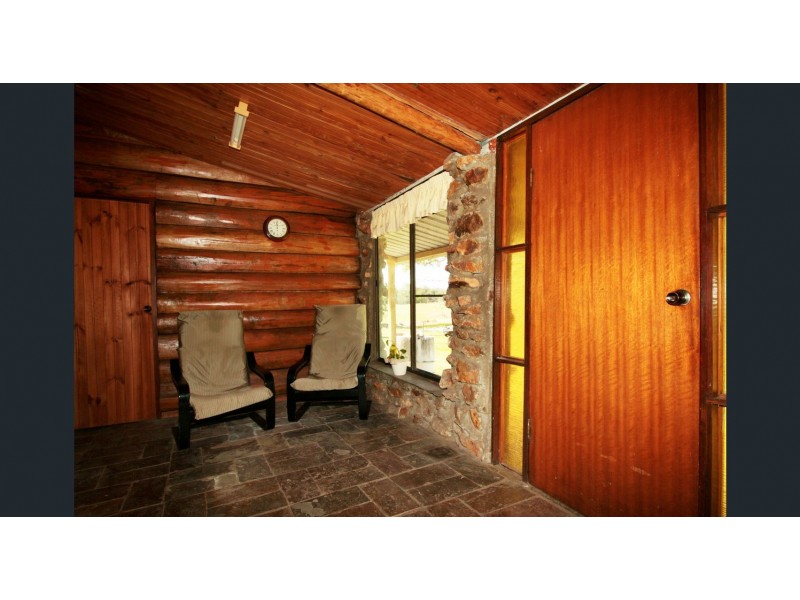 240 Ballantyne Road, Captain Creek QLD 4677