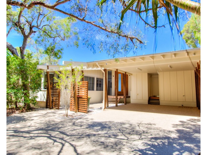 104 Bloodwood Ave South, Agnes Water QLD 4677