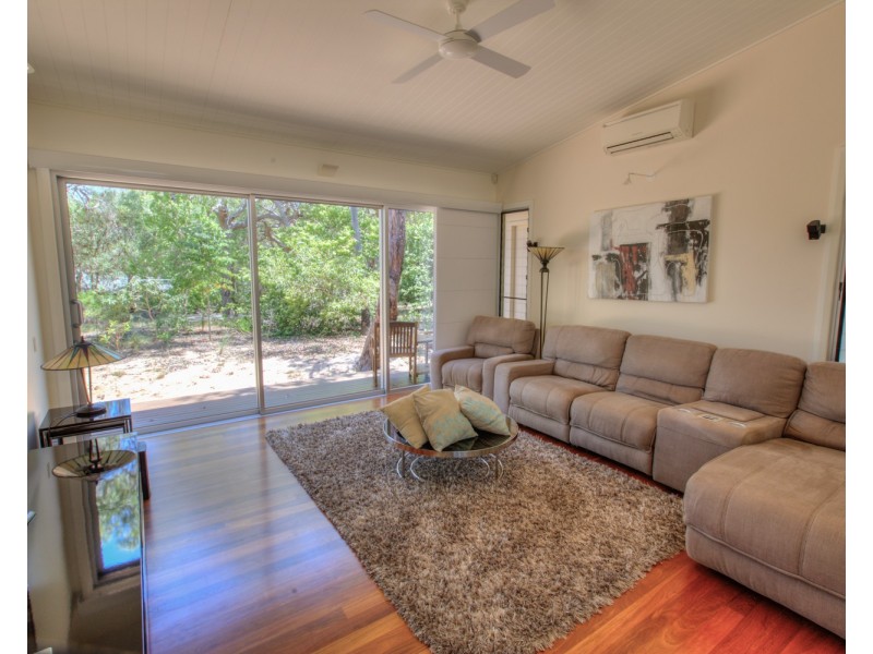 104 Bloodwood Ave South, Agnes Water QLD 4677