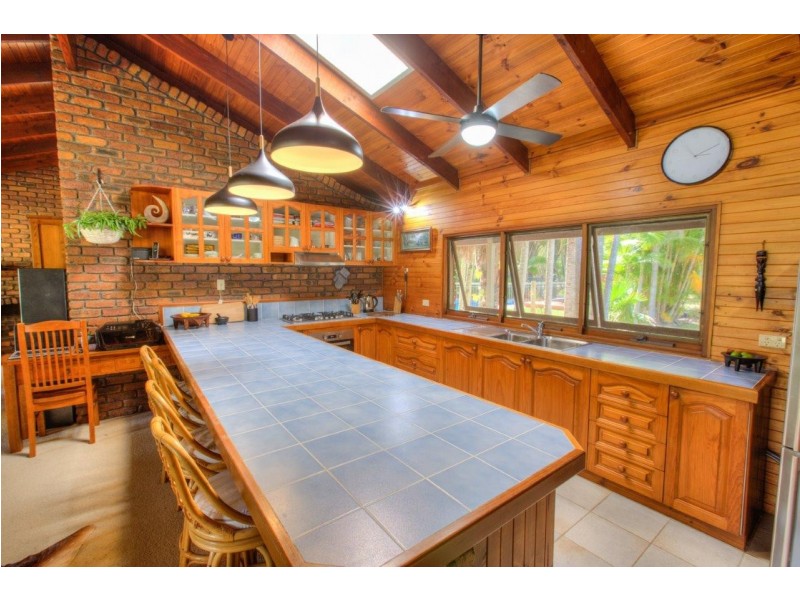 2452 Round Hill Road, Agnes Water QLD 4677